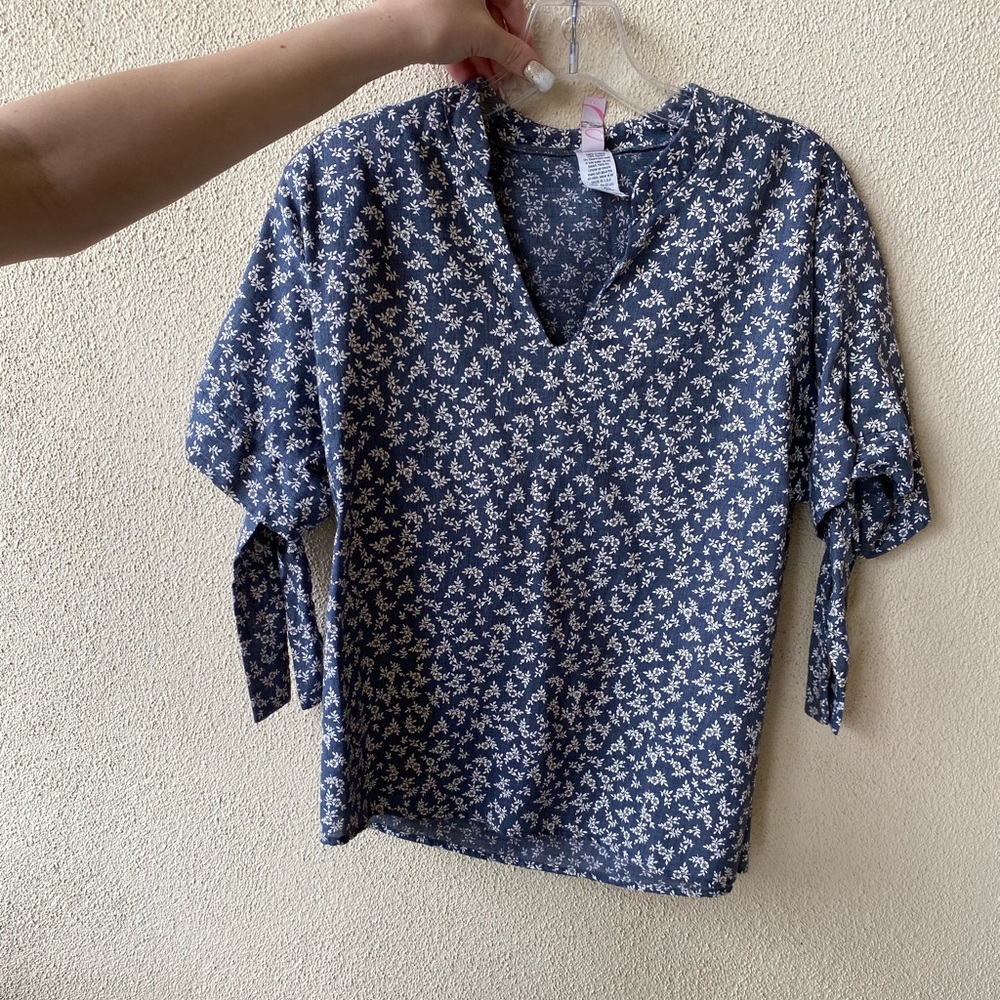 Shirt - Picture 4 of 4